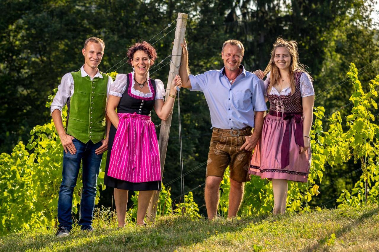 Weingut-Gaestehaus Birnstingl Gamlitz Exterior foto